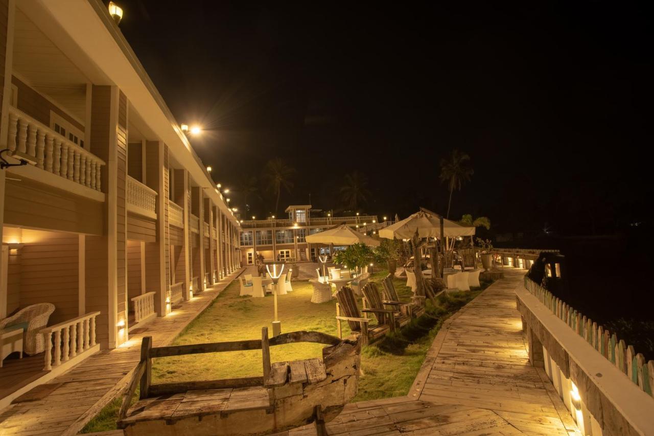 State Beach Resort And Spa Kannur Εξωτερικό φωτογραφία