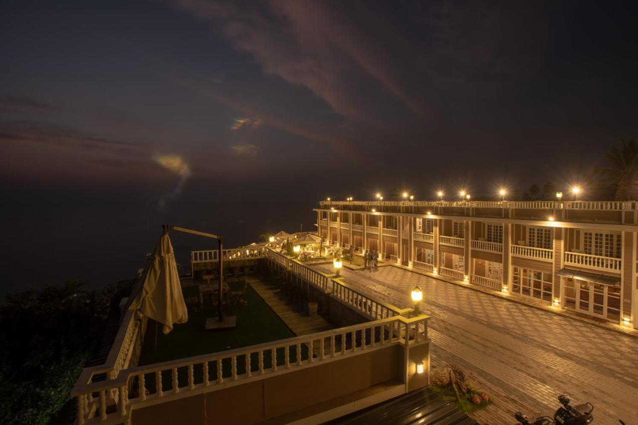 State Beach Resort And Spa Kannur Εξωτερικό φωτογραφία